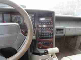 1991 Cadillac Allante Value Leader Convertible 2-Door 4.5L, image 3