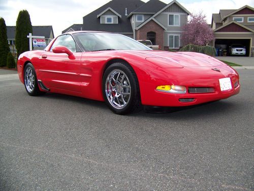 2000 chevrolet corvette base coupe 2-door 5.7l