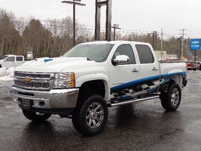 13 chevy silverado 1500 4x4 6" lifted 35" tires 20" chrome heated leather exhaus