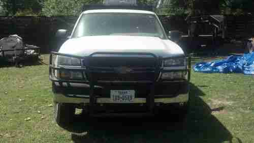 2006 Chevrolet Silverado 2500 HD Flatbed 2 Door Truck - NR - No Reserve, image 2