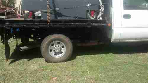 2006 Chevrolet Silverado 2500 HD Flatbed 2 Door Truck - NR - No Reserve, image 4