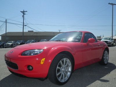 Convertible red black leather 6 speed manual bose sound heated seats