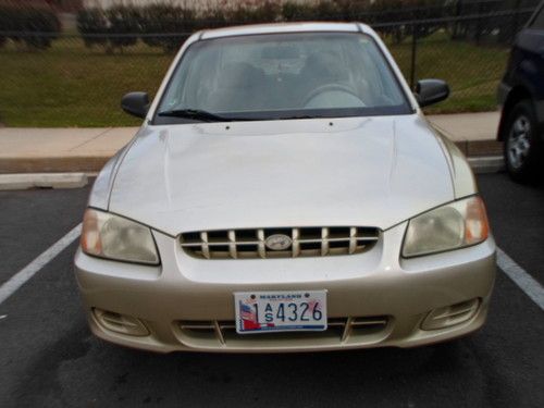 2001 hyundai accent gl sedan 4-door 1.6l