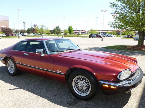 1992 jaguar xjs base coupe 2-door 5.3l  last of the v-12 's