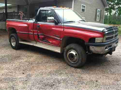 1996 Dodge Ram 3500 Base Standard Cab Pickup 2-Door 5.9L, image 4