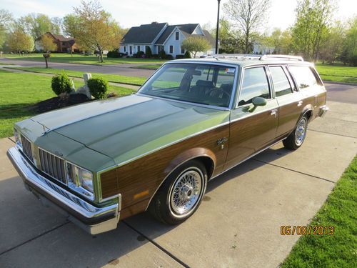 1979 oldsmobile cutlass cruiser brougham woody wagon ( malibu ) v8- mint 46,000m