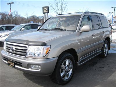 2007 toyota land cruiser 4wd, navigation, back-up camera, leather.