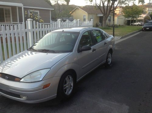 2002 ford focus lx sedan 4-door 2.0l