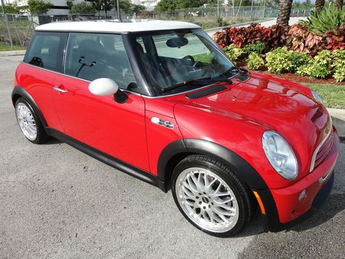 2005 mini cooper s automatic, leather, panoramic roof, clean carfax no reserve