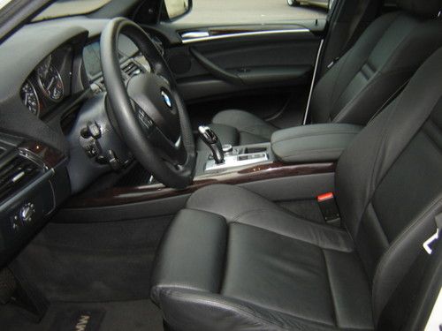 2010 BMW X5 xDRIVE 4.8I, image 10
