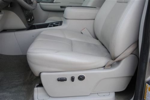 2008 Chevrolet Silverado 2500HD LTZ Truck, image 10