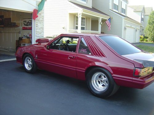 1982 ford mustang gt hatchback 2-door 5.0l