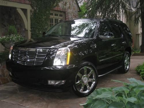 ~black raven/black~moonroof~22" factory chrome rims~low miles!!