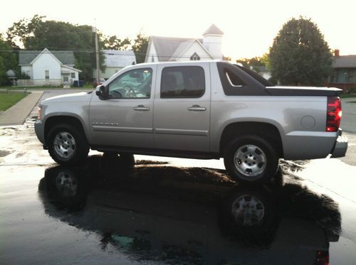 2007 chevrolet avalanche lt crew cab pickup 4-door 5.3l