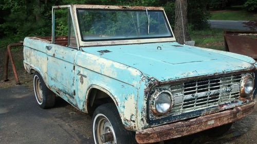 Ford bronco roadster