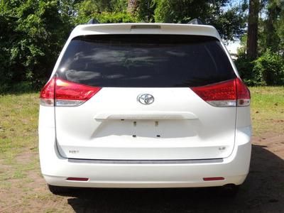 2012 Toyota Sienna LE Certified 3.5L Clean Car Fax We Finance, image 6