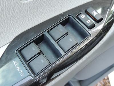 2012 Toyota Sienna LE Certified 3.5L Clean Car Fax We Finance, image 8