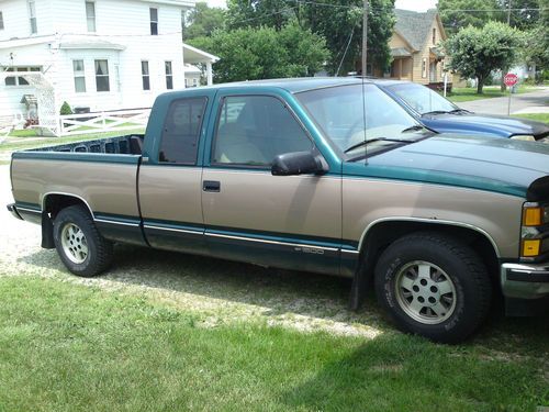 95 chevy 1/2 ton silverado 2wd ext cab