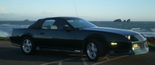 1992 Chevrolet Camaro RS Heritage Edition Convertible 2-Door 5.0L w/ Automatic, image 2