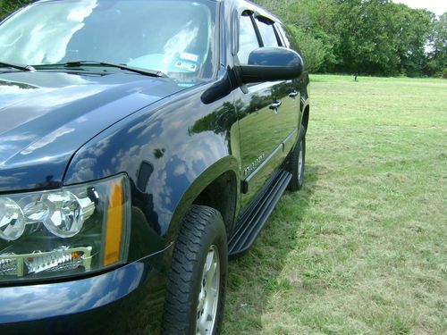 2007 Chevrolet Suburban 1500 LT Sport Utility 4-Door 5.3L 4WD, image 6