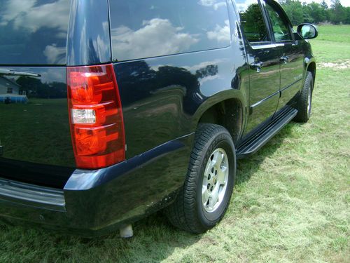 2007 Chevrolet Suburban 1500 LT Sport Utility 4-Door 5.3L 4WD, image 7