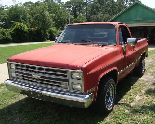 1985 Chevrolet C-10 Scottsdale (SWB) in good, unmolested condition., image 3