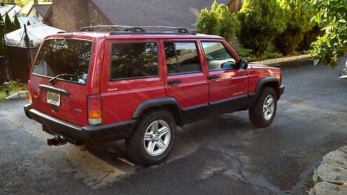 2000 cherokee 4x4 with black leather
