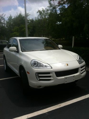 White 2009 porsche cayenne - florida driven &amp; immaculate