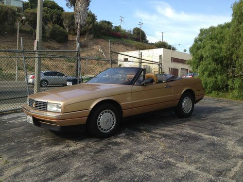 1987 cadillac allant'e  very clean low miles... beautyful car..soft top  hard top