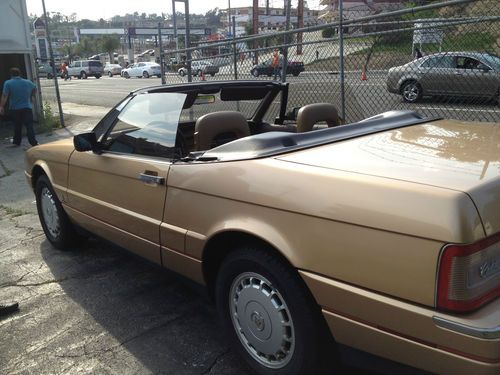 1987 Cadillac Allant'e  very clean low miles... beautyful car..soft top  hard top, image 3
