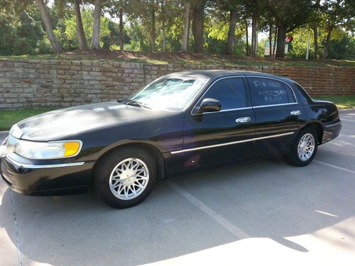 1998 Lincoln Towncar, image 4