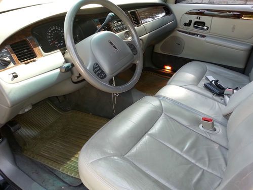 1998 Lincoln Towncar, image 8