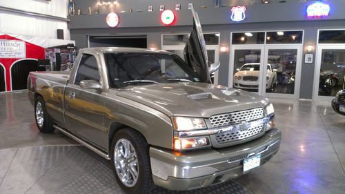 2003 custom silverado lambo doors wood bedliner only 32,000 miles!