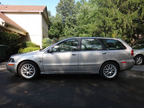 2004 volvo v40