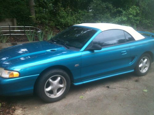 1994 ford mustang gt convertible 2-door 5.0l