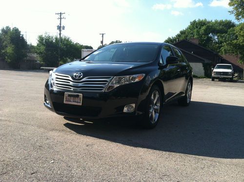 2009 toyota venza limited awd -one owner