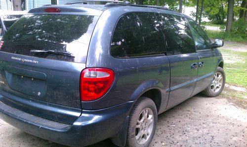 2002 dodge caravan se mini passenger van 4-door 3.3l