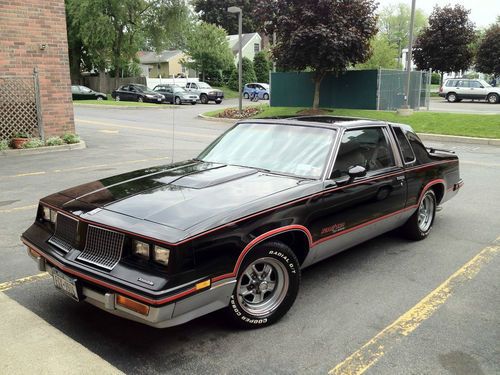 1983 cutlass hurst olds 15th anniversary edition