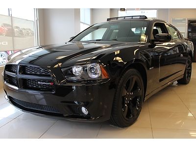 5.7l r/t, blacktop edition, 8.4uconnect radio, sunroof, heated seats,beats audio