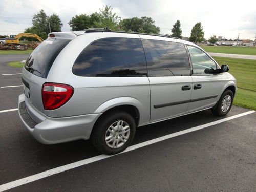 2005 dodge grand caravan se fwd 66k great condition no problems