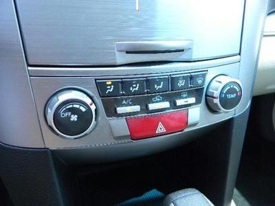 NO RESERVE 2012 SUBURU OUTBACK SUPER CLEAN 1-OWNER IMMACULATE CONDITION, image 17