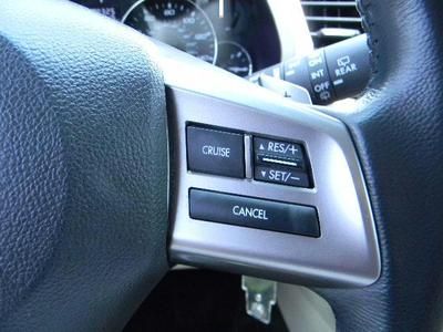 NO RESERVE 2012 SUBURU OUTBACK SUPER CLEAN 1-OWNER IMMACULATE CONDITION, image 22
