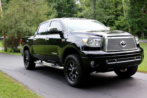 2011 toyota tundra limited crew cab - ex cond - custom wheels - no reserve