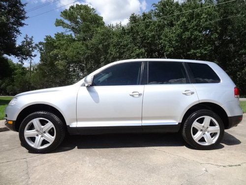 2006 volkswagen touareg v8 w/ tech package-navi-sunroof-back up camera-clean suv