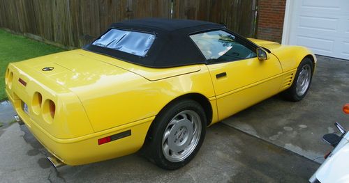 1991 Chevrolet Corvette Convertible Yellow Power Door Locks, Windows etc. Auto, image 4