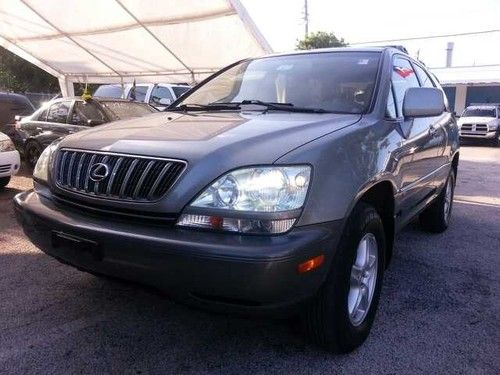 No reserve! 02 rx300 navigation, hid's, spoiler, awd, all options!!