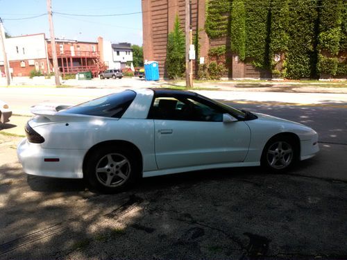 1997 pontiac firebird formula 5.7 lt1 t tops leather int. automatic new tires