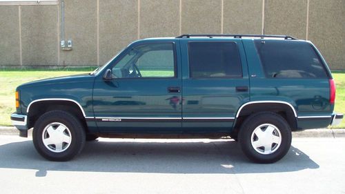 1996 gmc yukon slt 4x4 leather only 70k miles!! chevy tahoe very nice!!!!