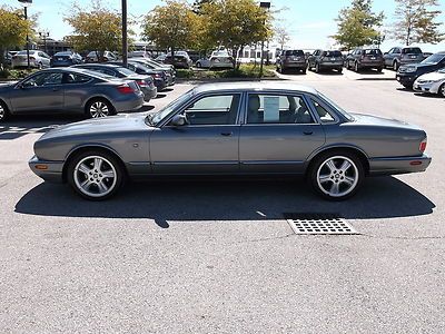 2003 103k xj8 dealer trade absolute sale $1.00 no reserve look!