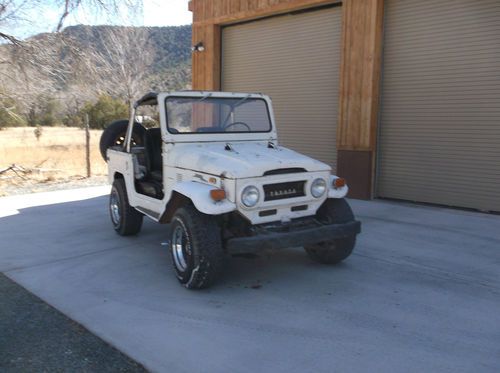 1973 toyota fj40 land cruiser